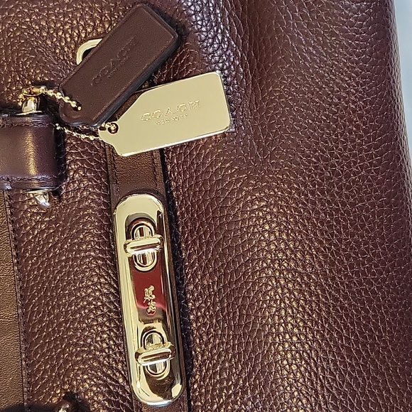 COACH - Coach Swagger Carryall 27 in Pebble Leather (LI/Oxblood) Handbags - Picture 3 of 8